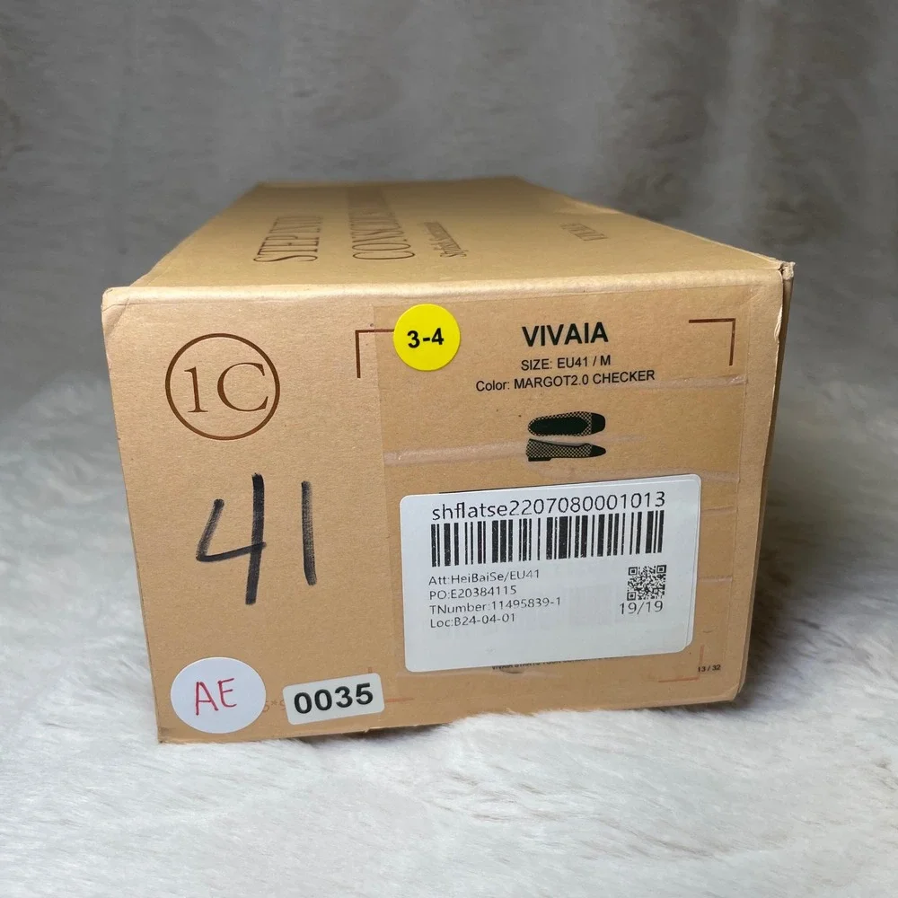 VIVAIA Square-Toe V-Cut Flats (Margot™ 2.0) EU 41 / US 9.5‎